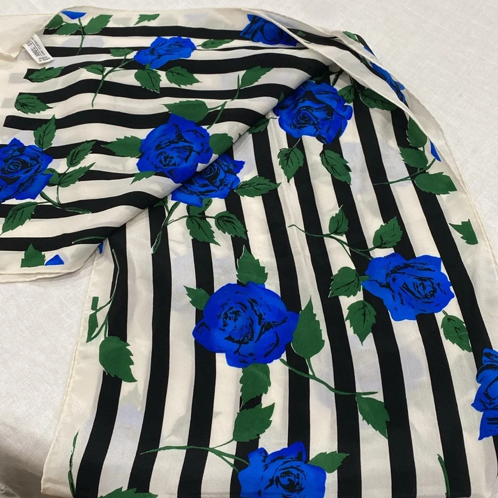 Christian Dior stole scarf 🧣 silk blue roses 🌹 vintage 80’s 58” by 11.5”